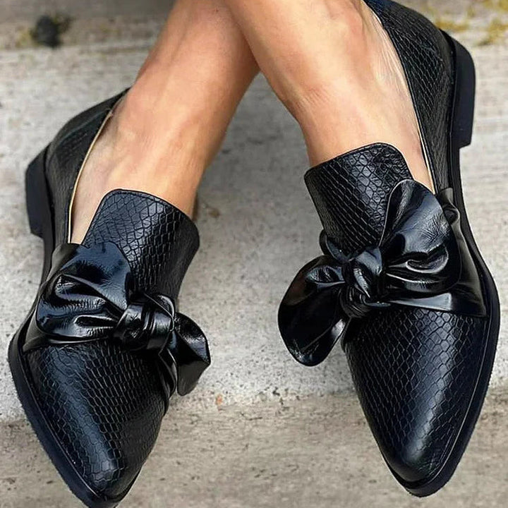 Casey | Elegant Skinnende Sløjfe Sort Loafer
