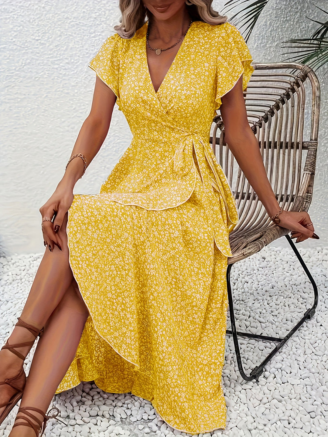 Marlene | Flydende Blomster Wrap Kjole