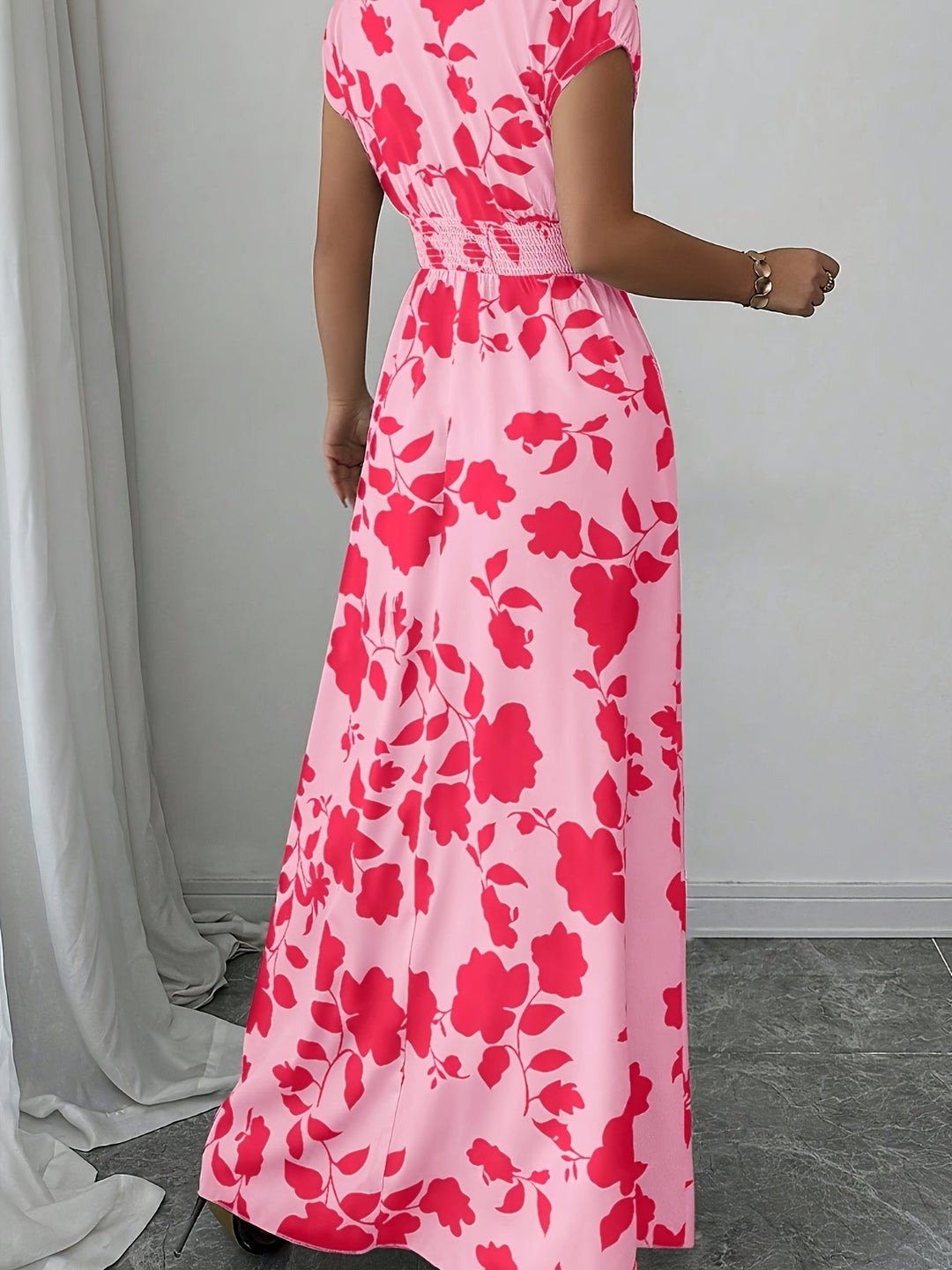 Delilah | Flydende Blomster Maxi Kjole