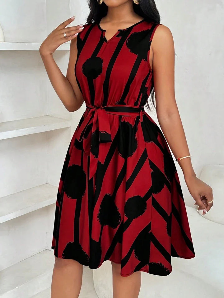 Vivienne | Elegant Geometrisk Print Båndliv Kjole