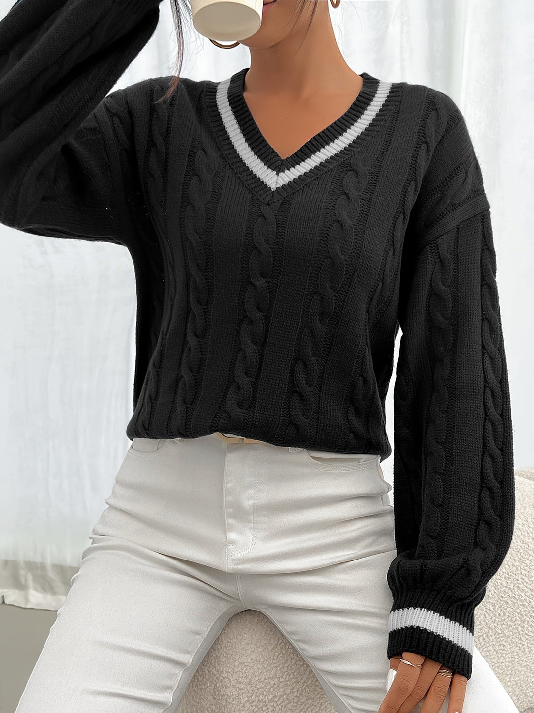 Camryn | Kabelstrikket V-Hals Sweater