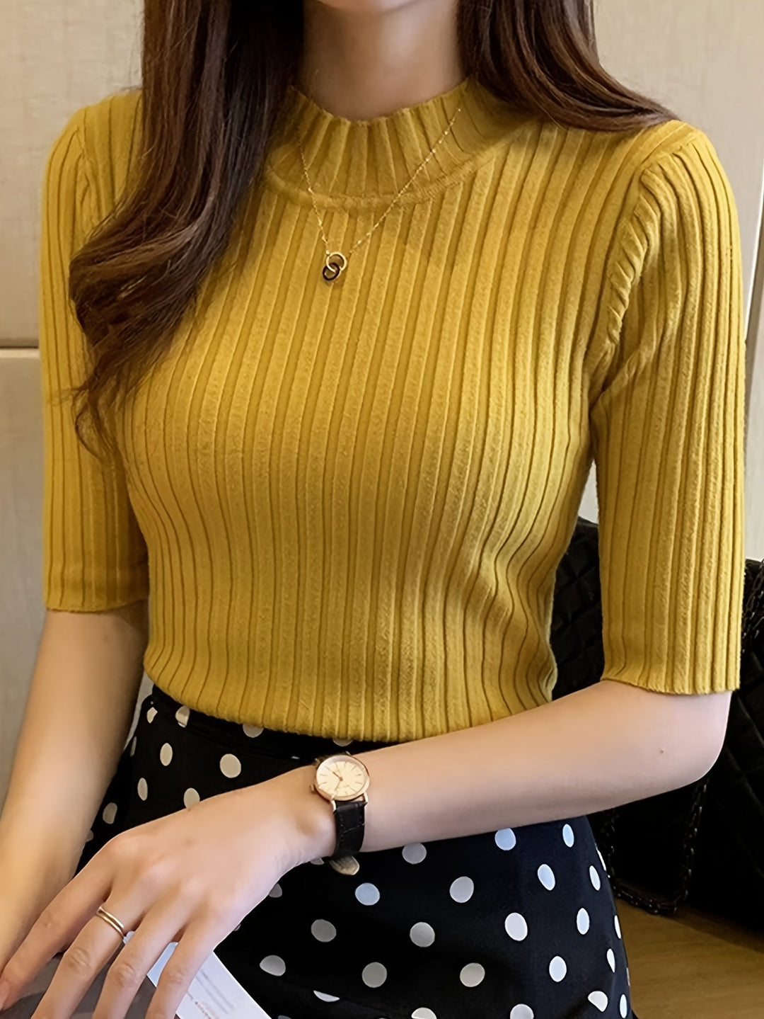 Verity | Ribbede Mock-Neck Top