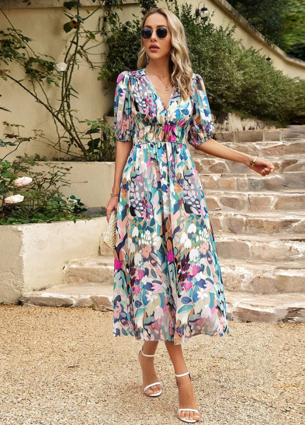 Estella | Flatterende Blomster Midi Kjole