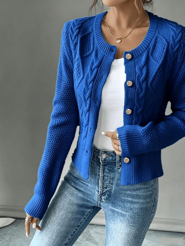 Eleanora | Kabelstrikket Cardigan med Knapper