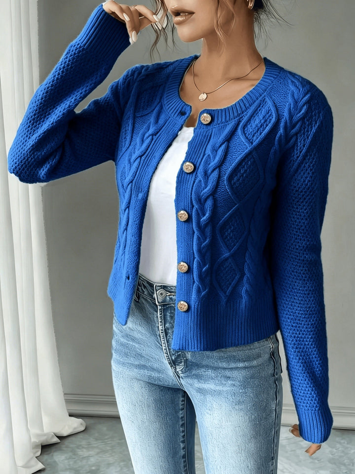 Eleanora | Kabelstrikket Cardigan med Knapper
