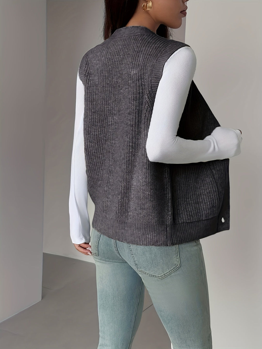 Miriam | Knappet V-Hals Strikvest