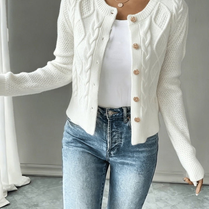 Eleanora | Kabelstrikket Cardigan med Knapper