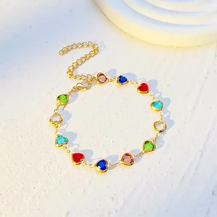 Gail | Stilfuld multicolor hjerteformet armbånd