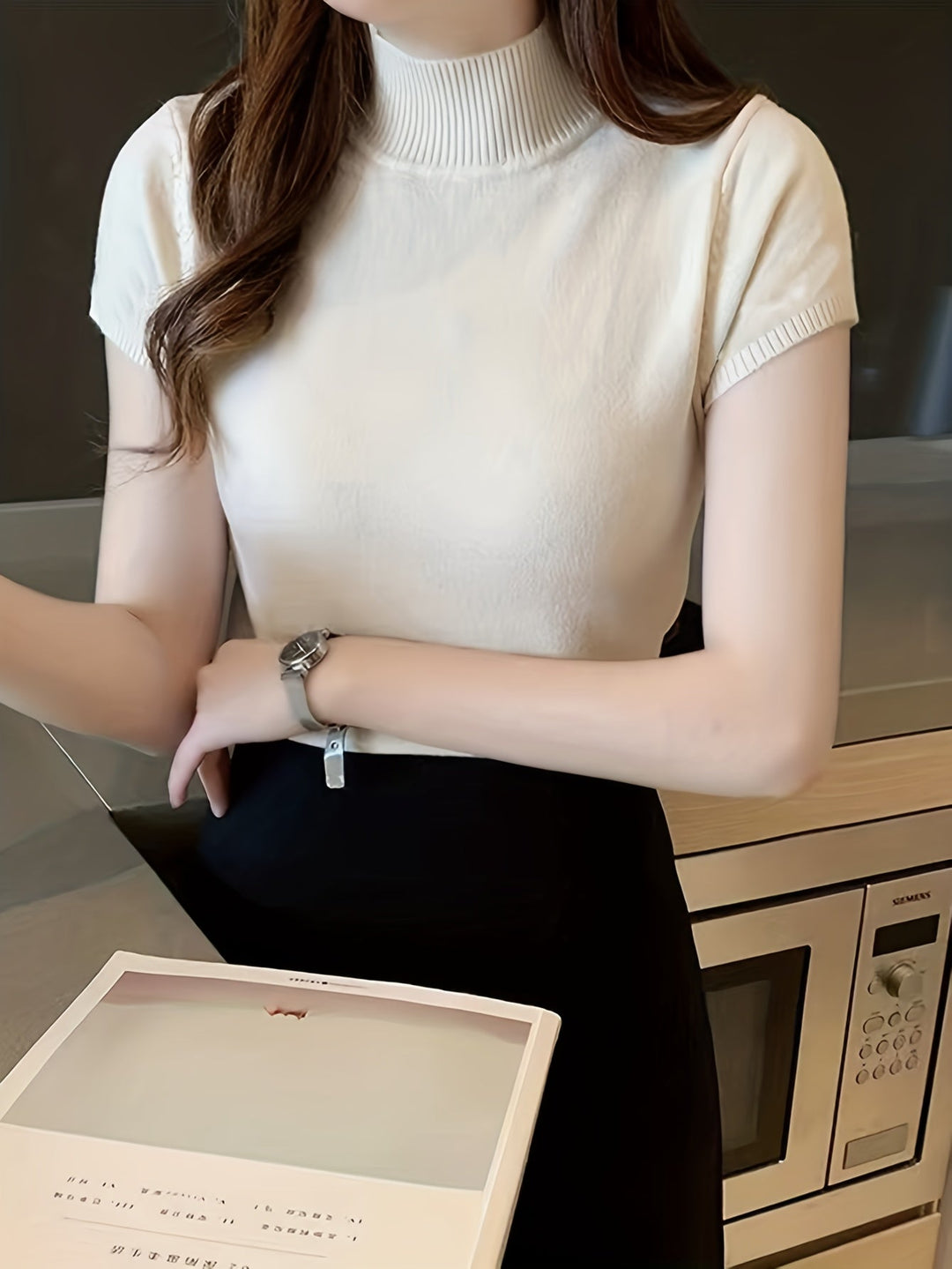 Della | Forfinet Mock-Neck Top