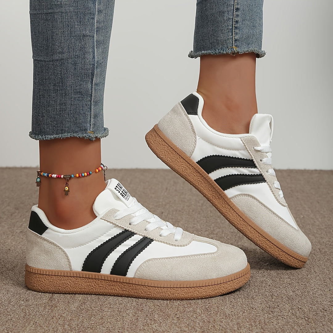 Lena | Klassiske Snørebånd Sneakers
