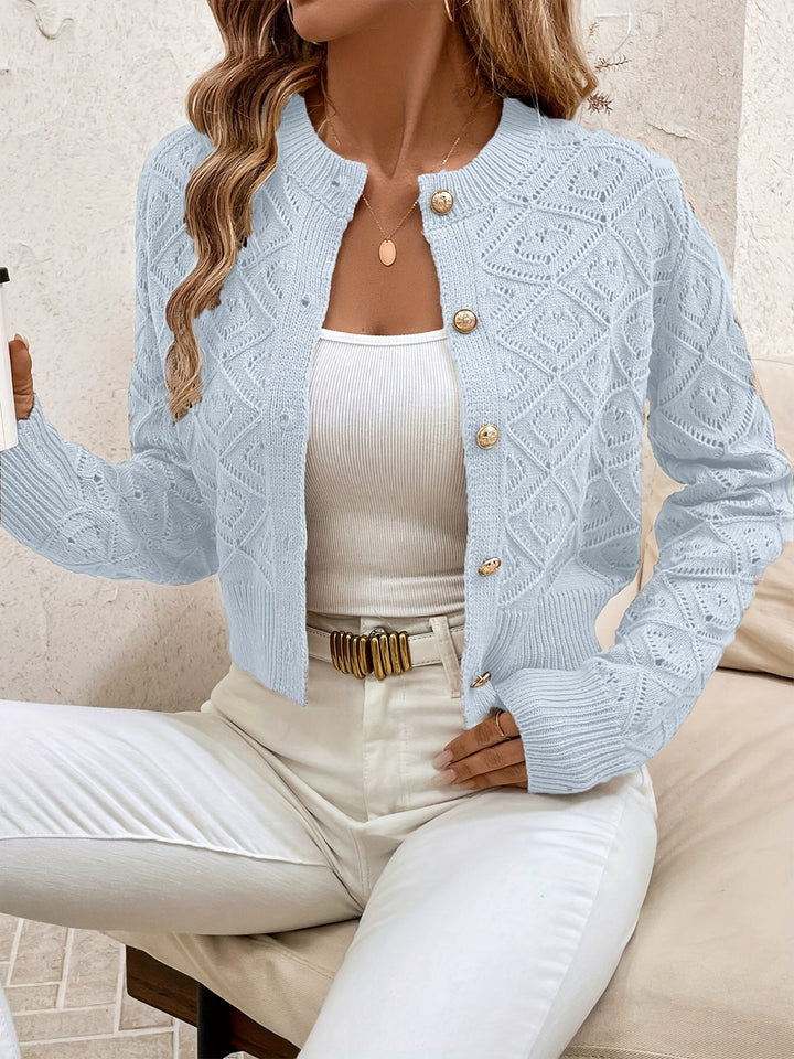 Della | Teksturert Knap-Front Cardigan