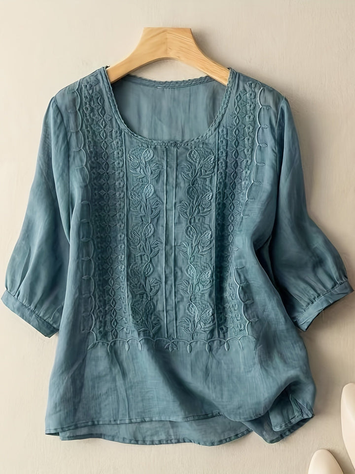 Susannah | Broderet Scoop-Nakke Bluse