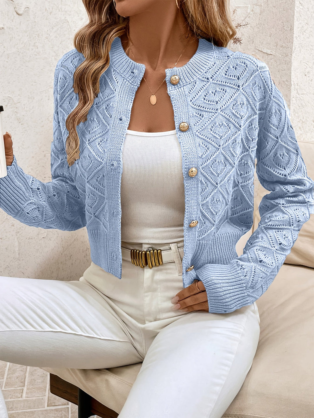 Della | Teksturert Knap-Front Cardigan