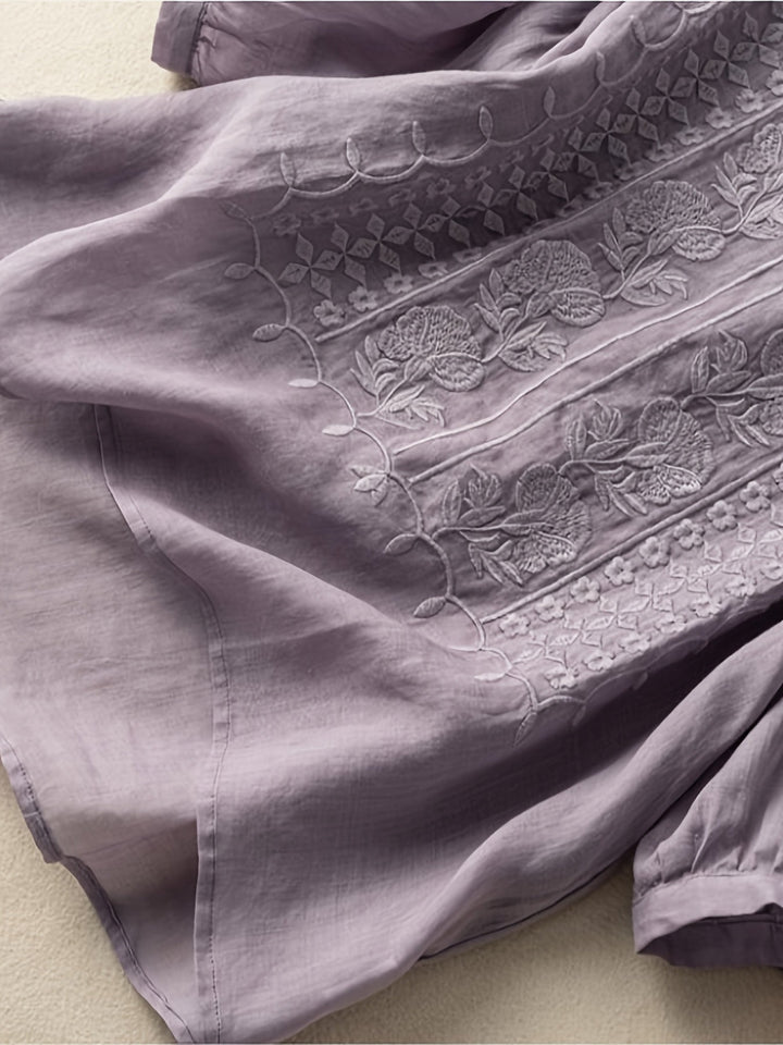 Susannah | Broderet Scoop-Nakke Bluse