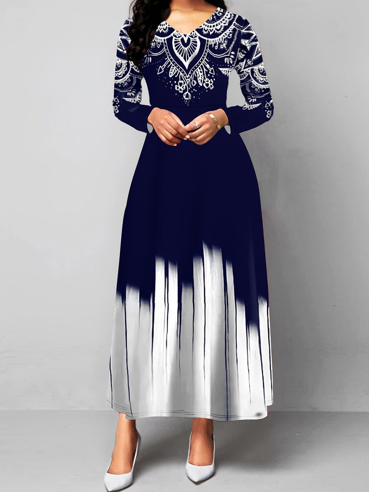 Nadia | Ornate Print Flared Maxi Kjole