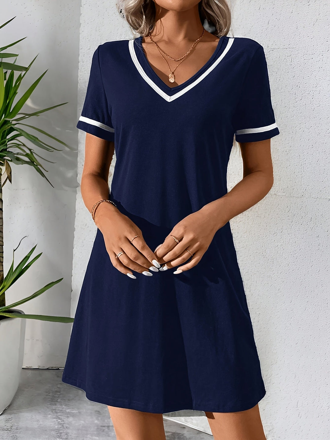 Corinne | V-Hals Farveblok Shift Kjole