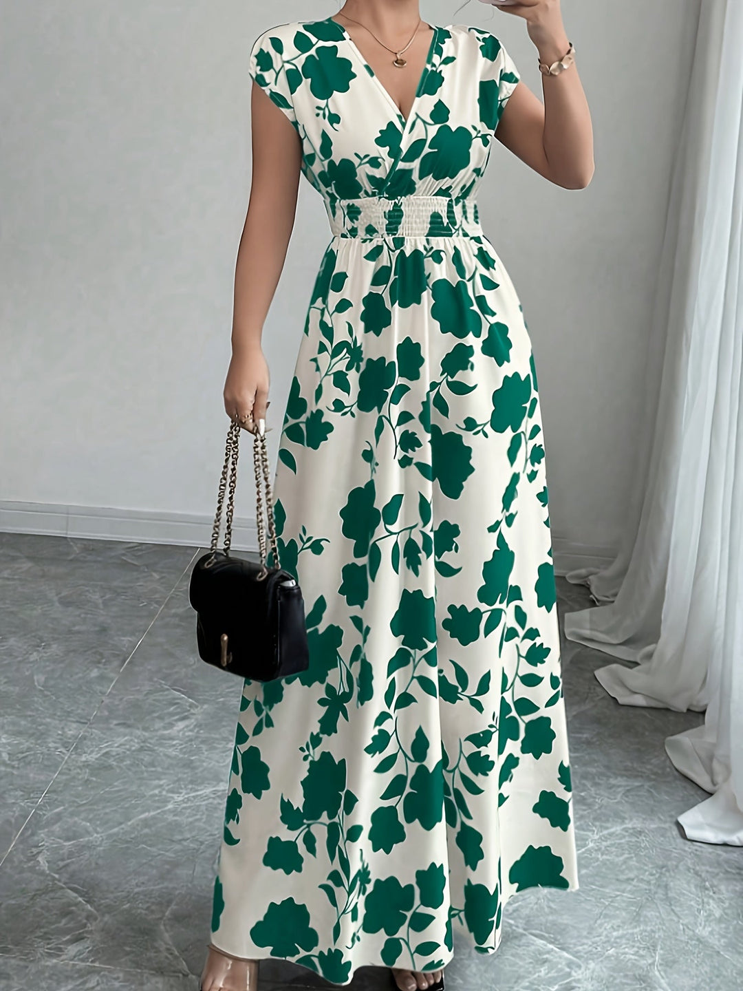 Delilah | Flydende Blomster Maxi Kjole
