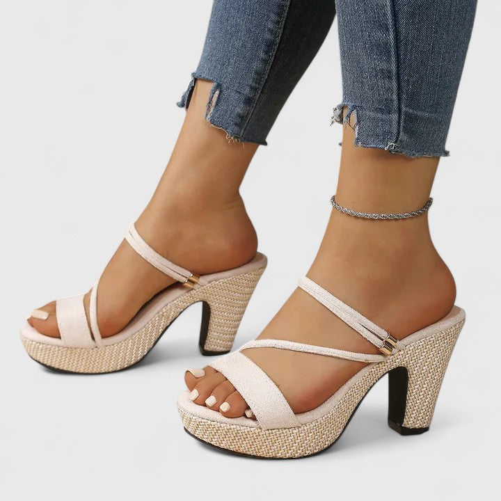 Lorienna | Sofistikerede Blonde Chunky Hæle
