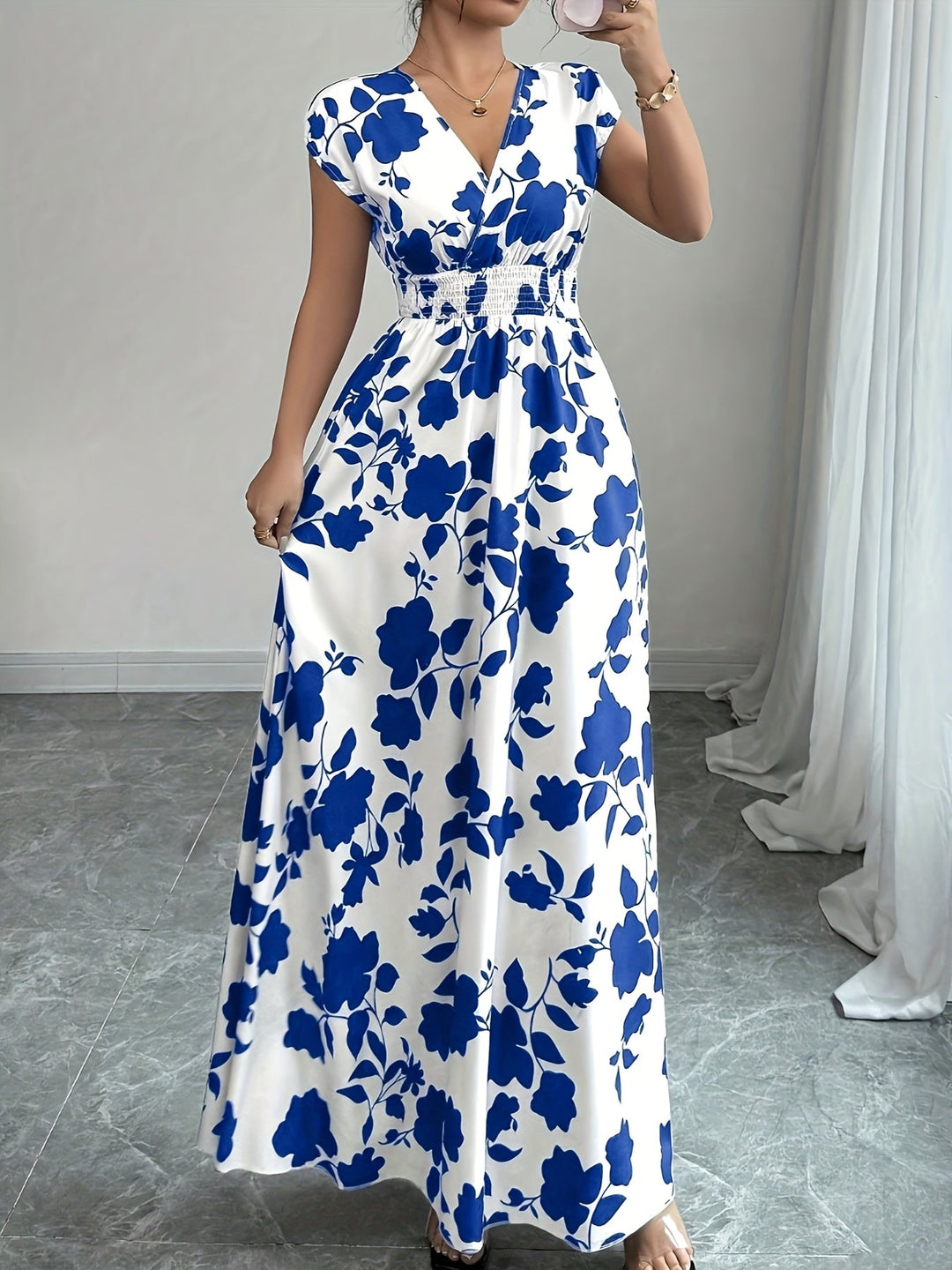 Delilah | Flydende Blomster Maxi Kjole