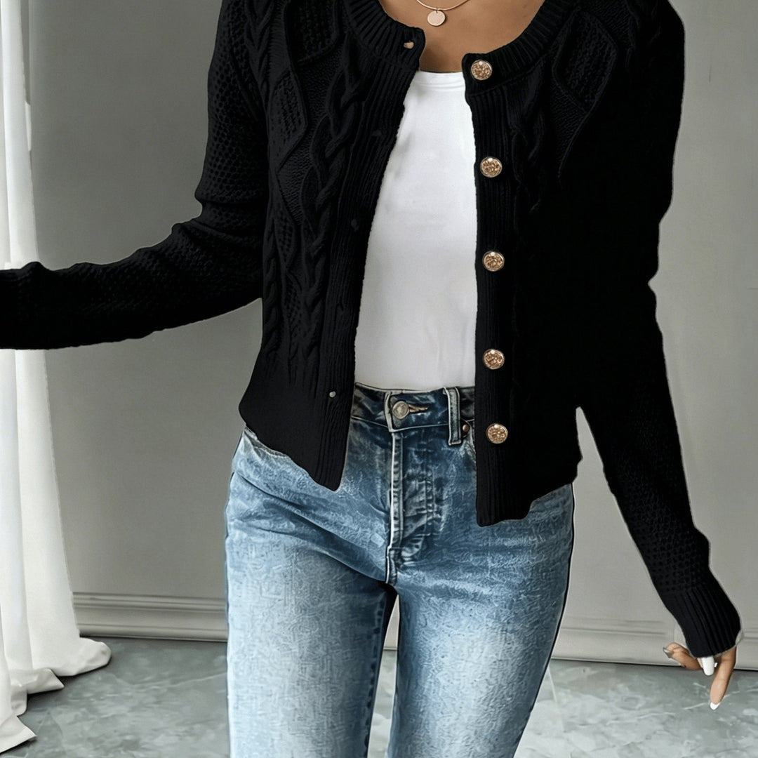 Eleanora | Kabelstrikket Cardigan med Knapper