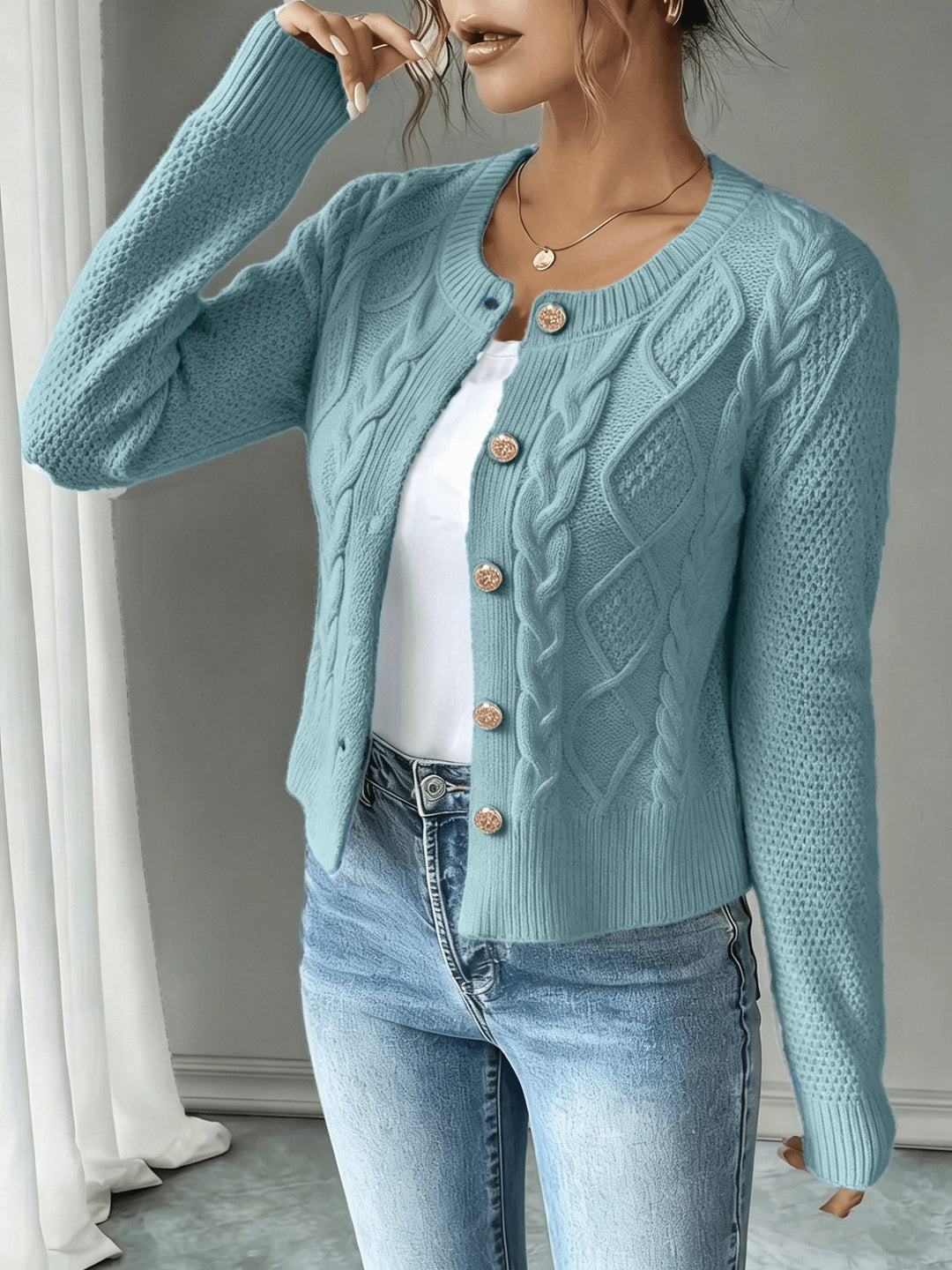 Eleanora | Kabelstrikket Cardigan med Knapper