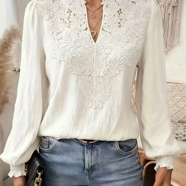 Delia | Broderet V-Hals Bluse