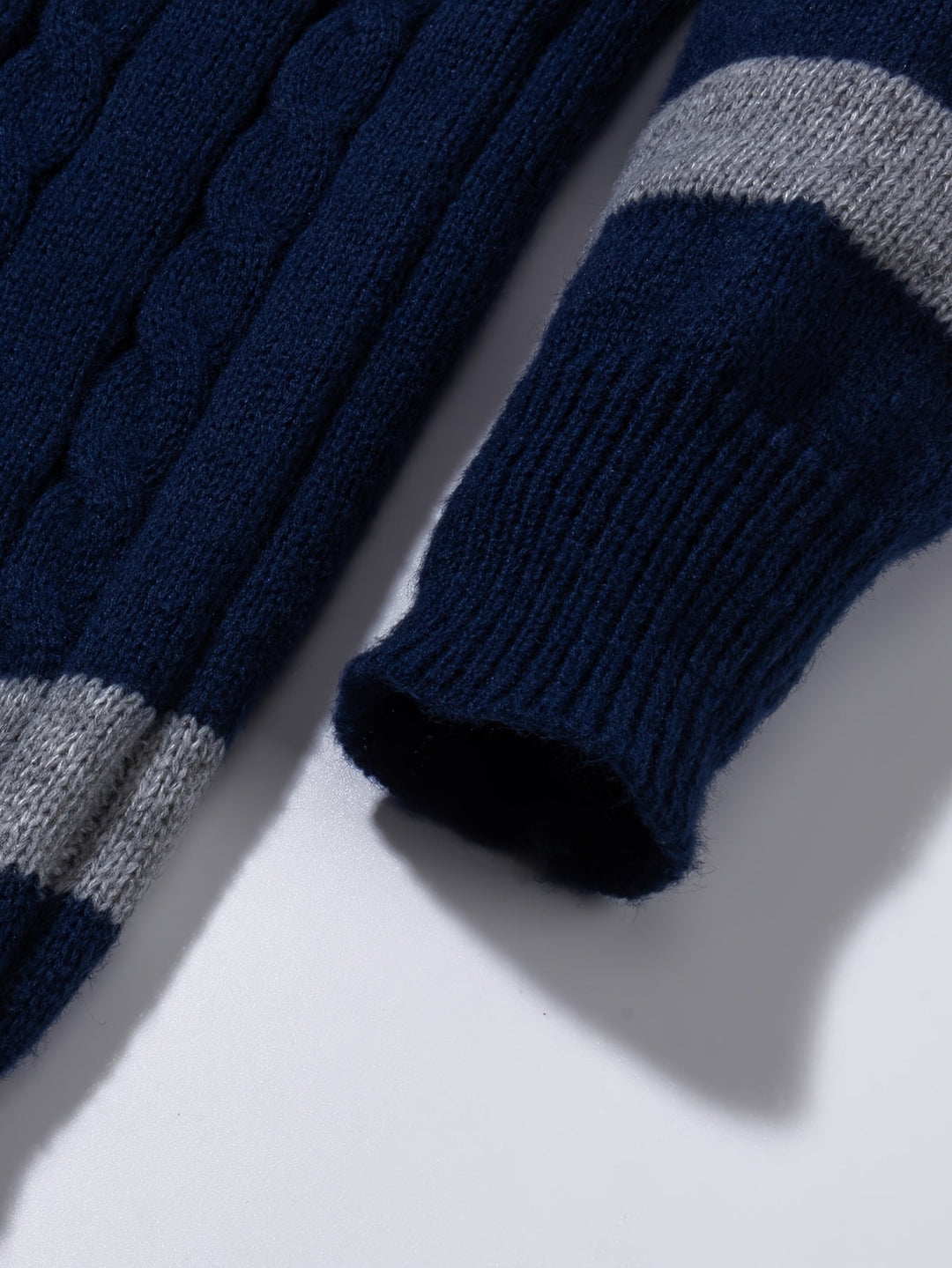 Nolan | Tekstureret Kabelstrik Sweater