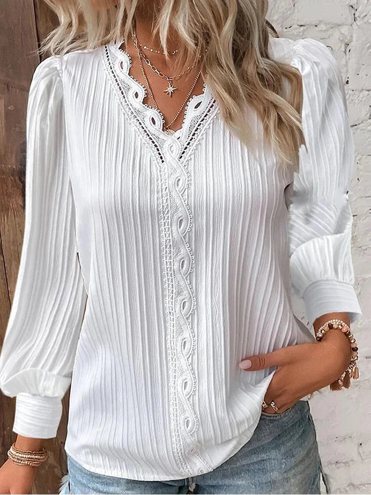 Naomi | Elegant Bluse med Blondekant