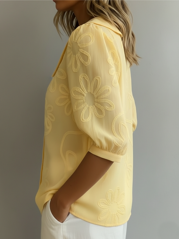 Alyssa | Stilfuld Broderet Blomstret Bluse