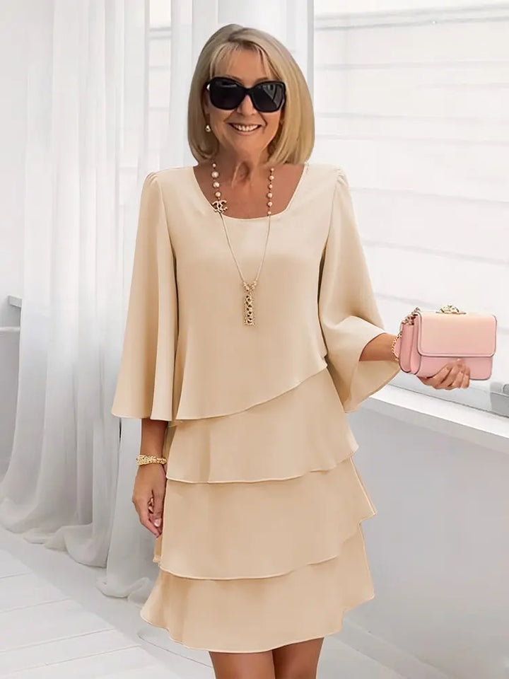 Catherine | Elegant Kjole med Mellemlange Ærmer og Volanger