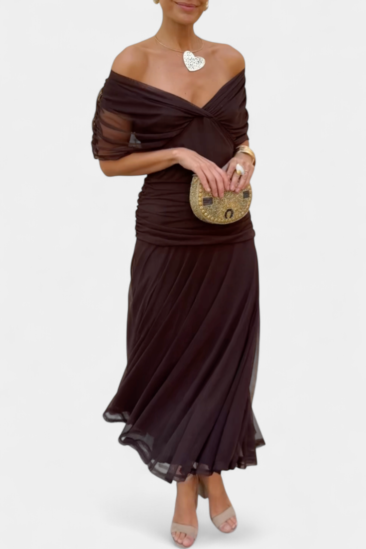 Sophia | Elegant Off-Shoulder Kjole