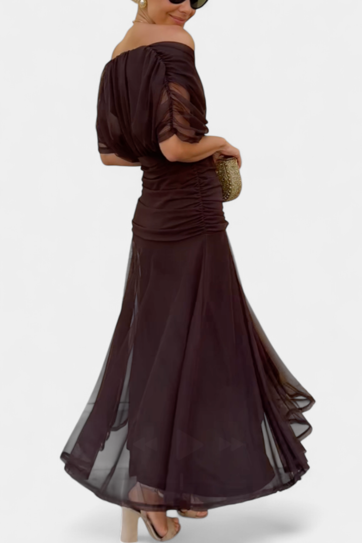 Sophia | Elegant Off-Shoulder Kjole