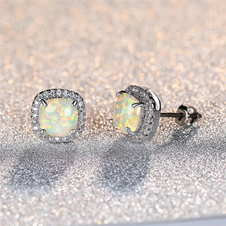 Rhonda | Elegant Hvid Fire Opal Runde Øreringe