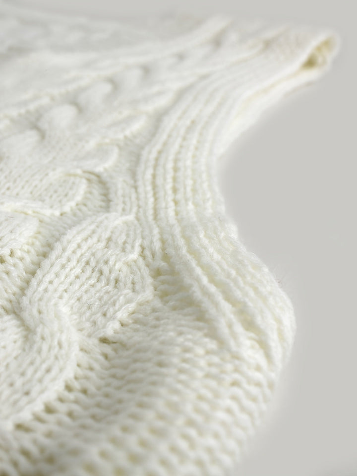 Cora | Cozy Cable-Knit V-Hals Sweater Vest