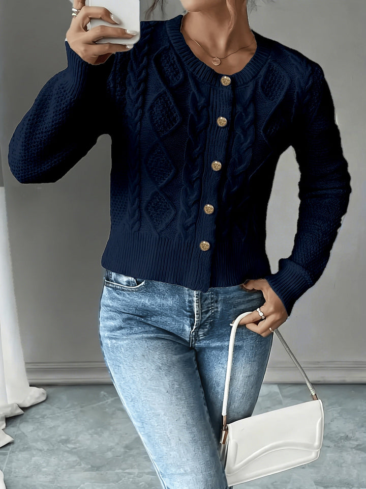 Eleanora | Kabelstrikket Cardigan med Knapper