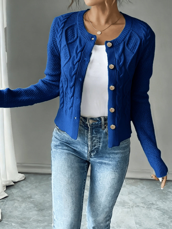 Eleanora | Kabelstrikket Cardigan med Knapper