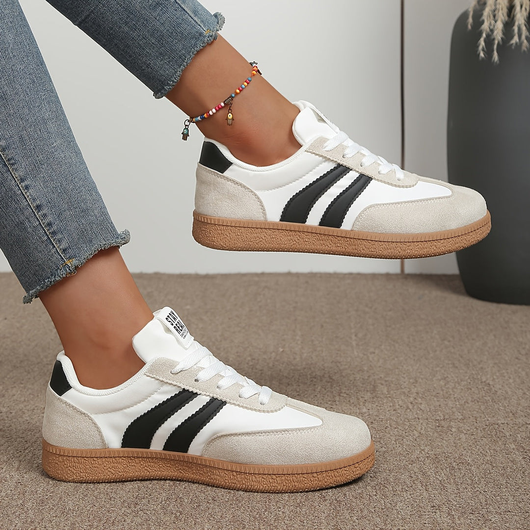 Lena | Klassiske Snørebånd Sneakers