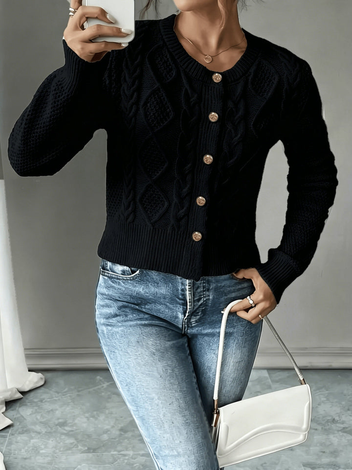 Eleanora | Kabelstrikket Cardigan med Knapper