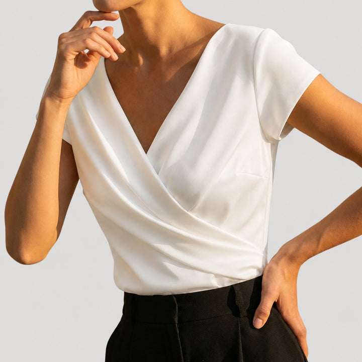 Gemma | Draperet Wrap-Front Bluse