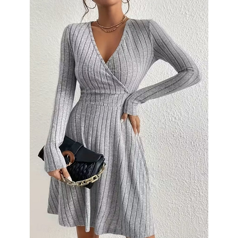 Yvonne | Wrap-Neck A-Line Kjole