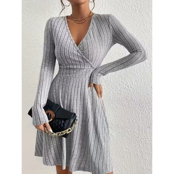 Yvonne | Wrap-Neck A-Line Kjole