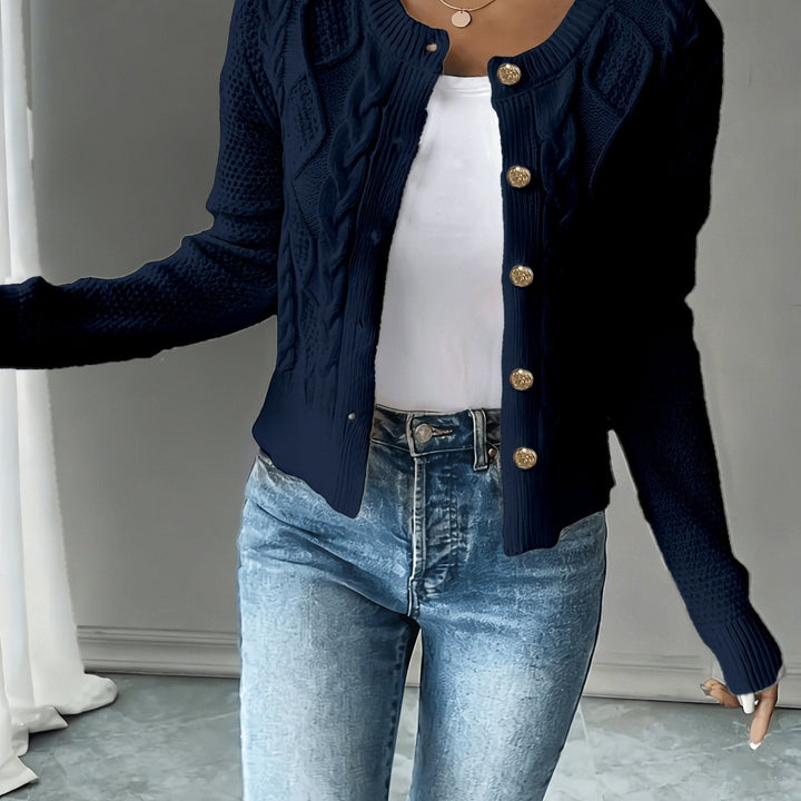 Eleanora | Kabelstrikket Cardigan med Knapper