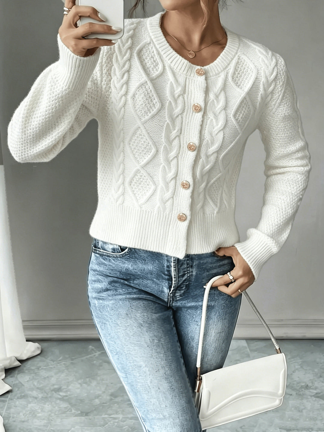 Eleanora | Kabelstrikket Cardigan med Knapper