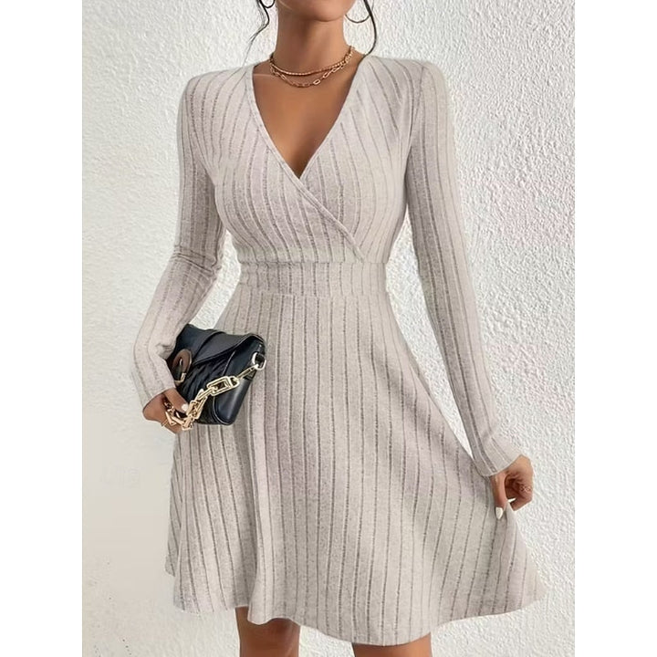 Yvonne | Wrap-Neck A-Line Kjole
