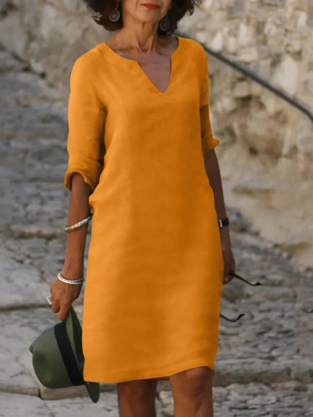 Harper | Elegant V-hals Draperet Midi Kjole