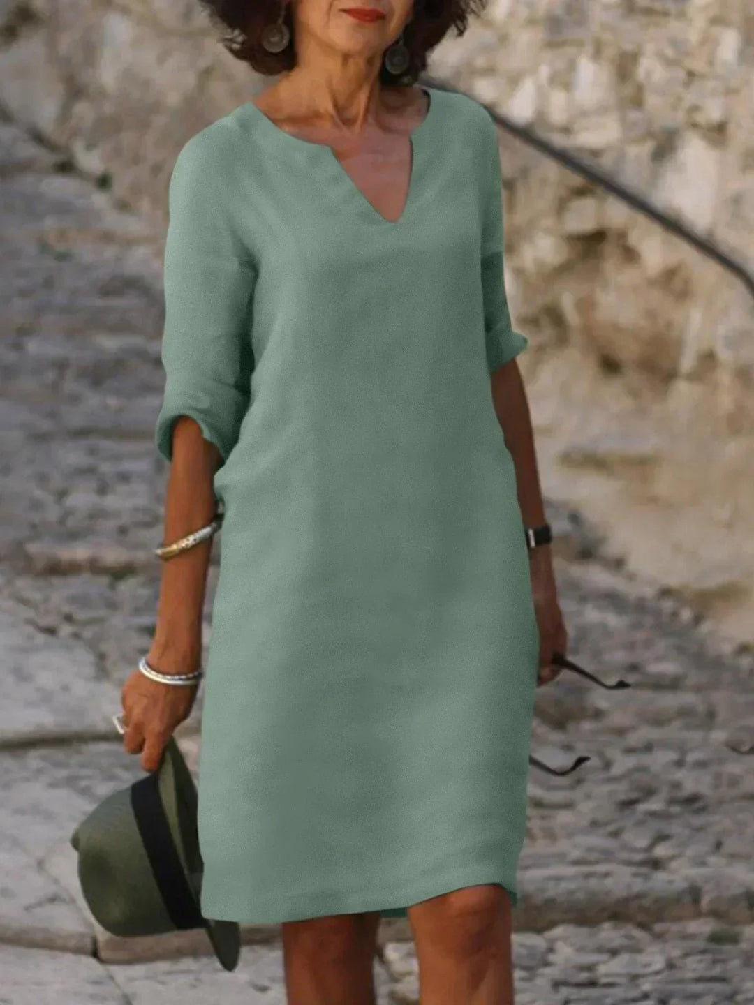 Harper | Elegant V-hals Draperet Midi Kjole