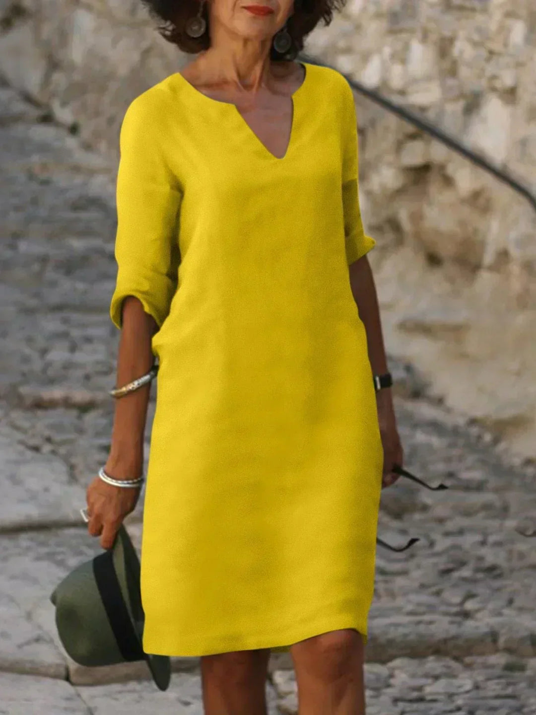 Harper | Elegant V-hals Draperet Midi Kjole