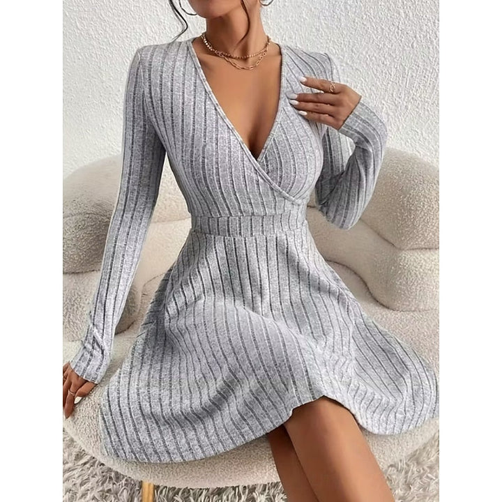 Yvonne | Wrap-Neck A-Line Kjole