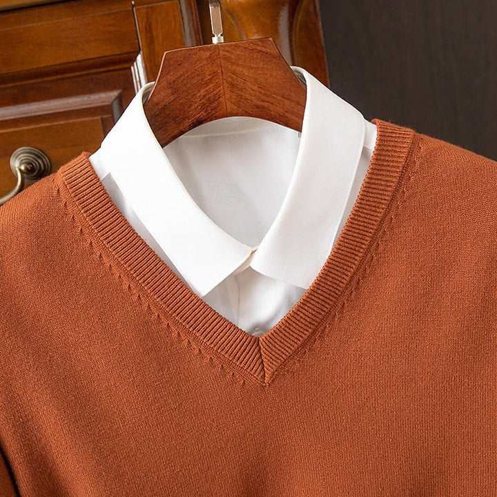 Clayton | Klassisk V-Hals Sweater